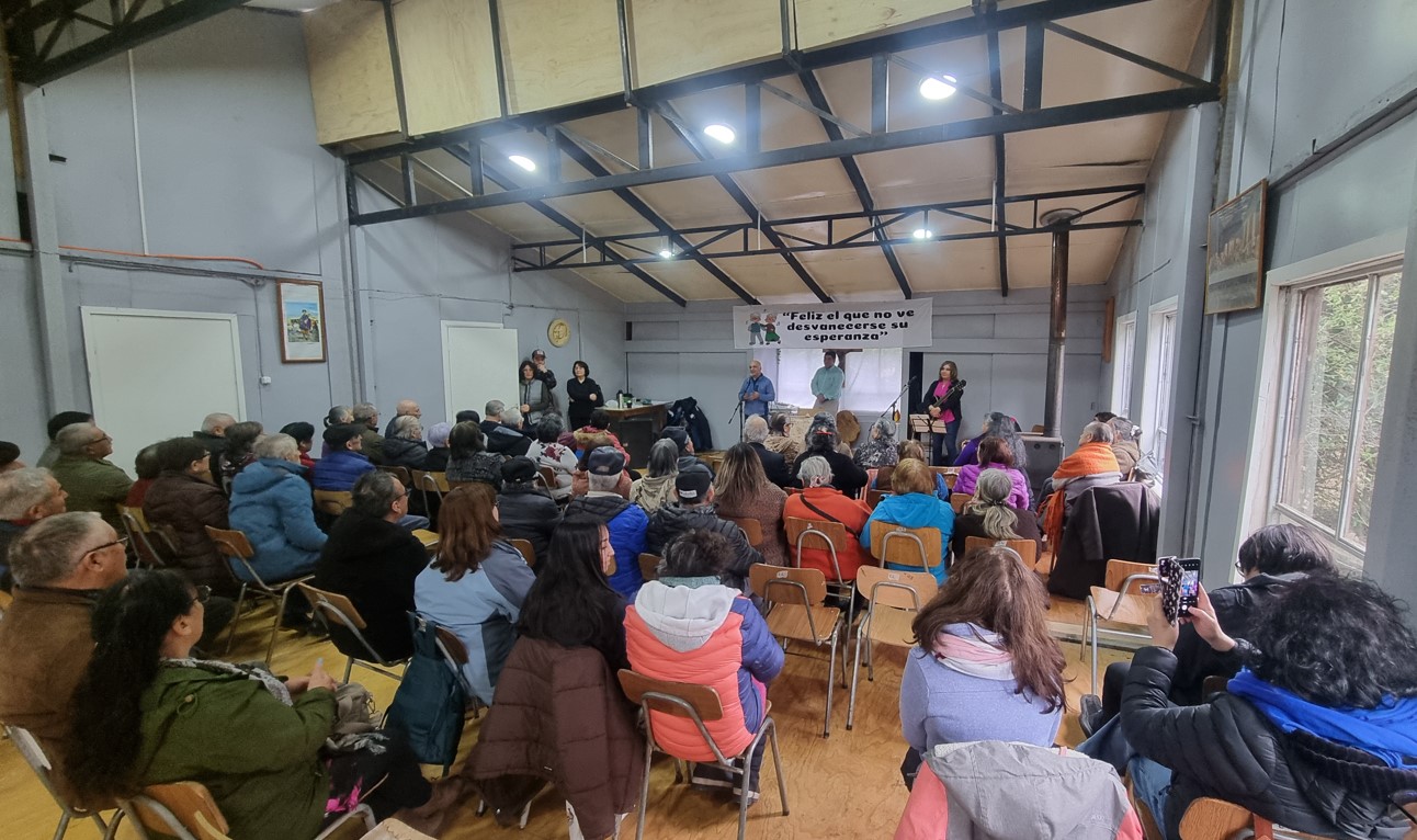 Encuentro adultos mayores Manihuales 2025
